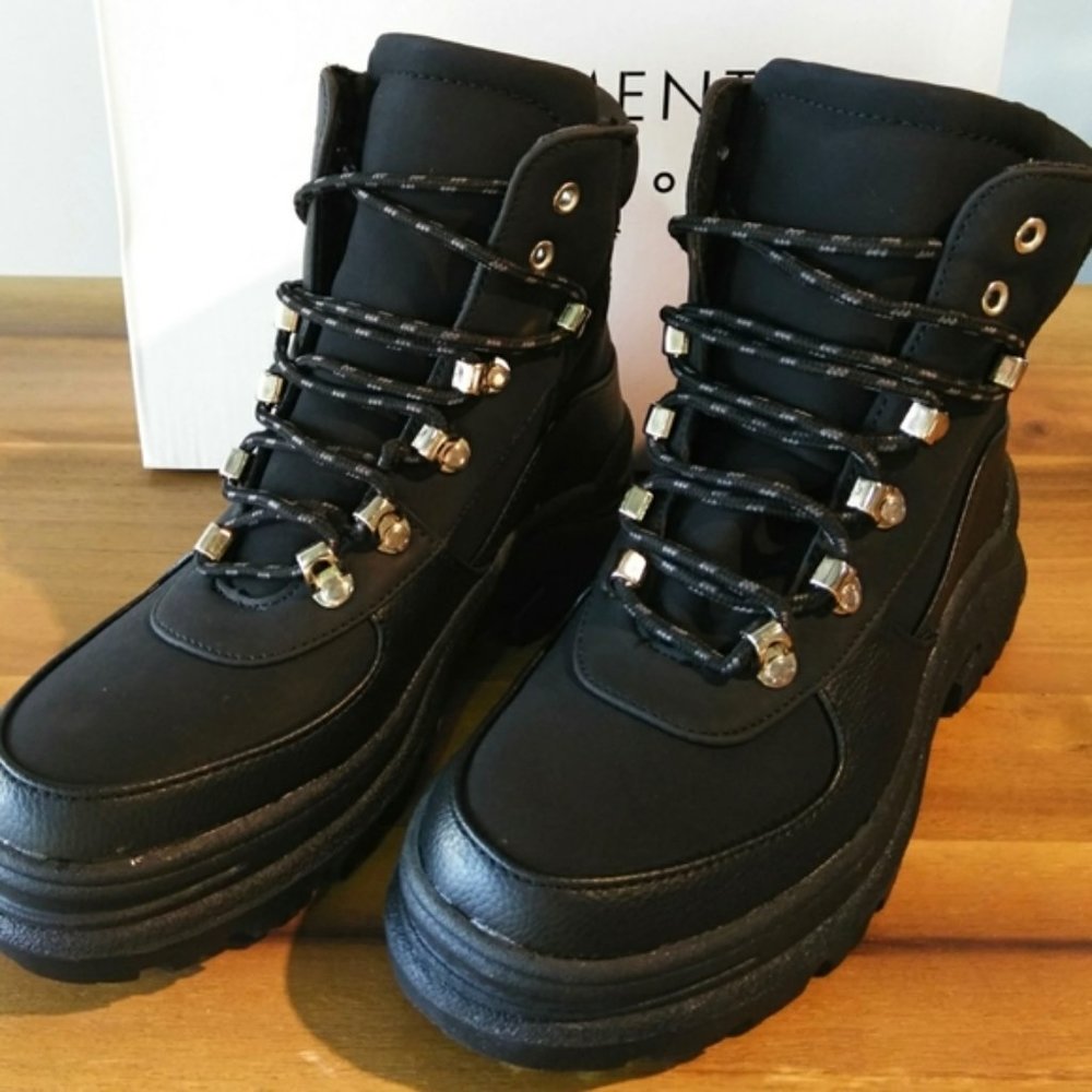 Boots - Picture 7 of 7